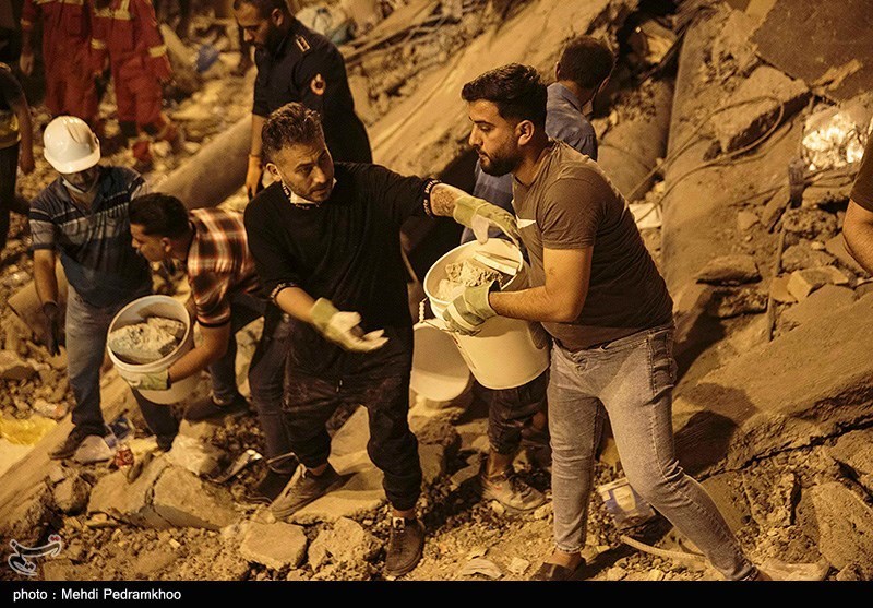 تصاویر: پنجمین روز آواربرداری ساختمان مترو پل