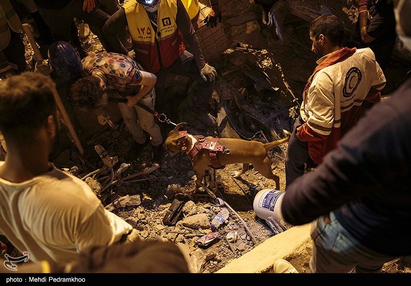 تصاویر: پنجمین روز آواربرداری ساختمان مترو پل