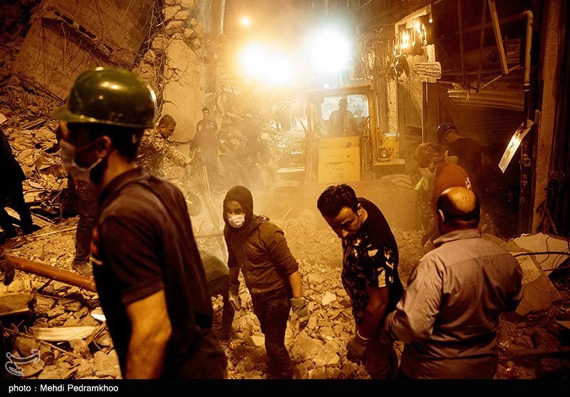 تصاویر: پنجمین روز آواربرداری ساختمان مترو پل