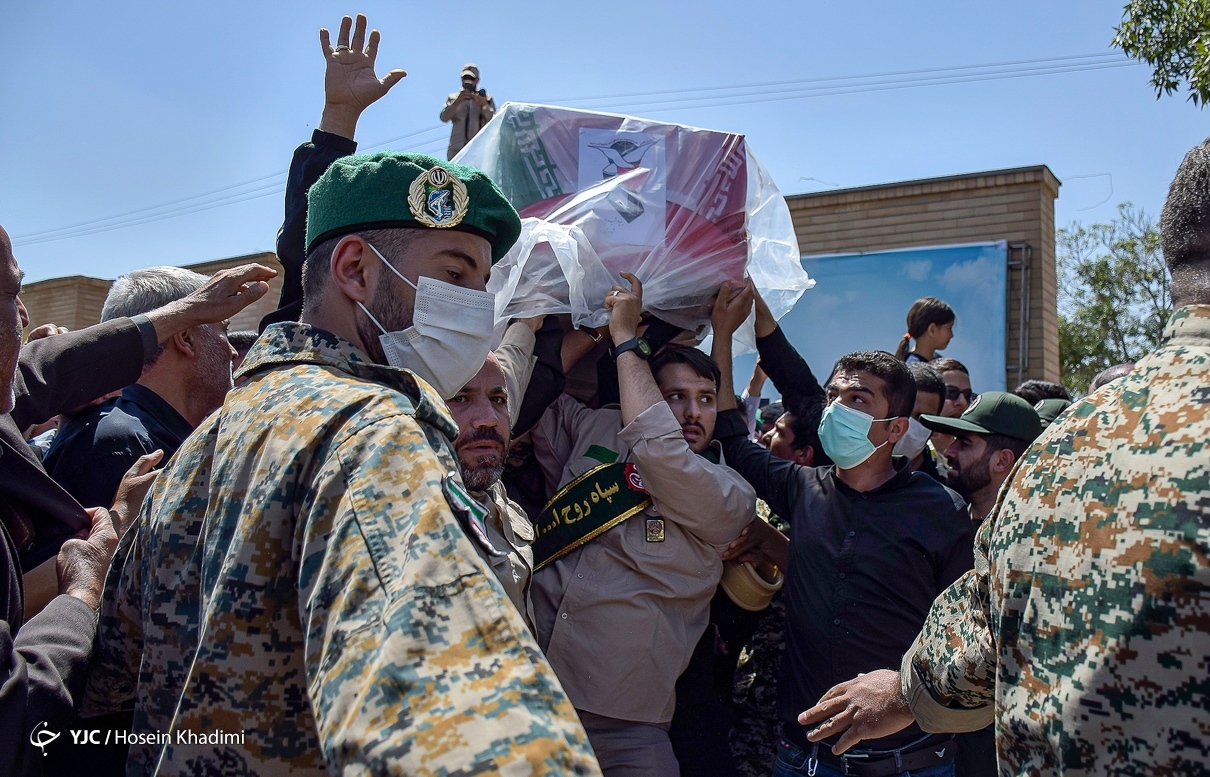 تصاویر: تشییع &laquo;احسان قدبیگی&raquo; شهید صنعت دفاعی - اراک