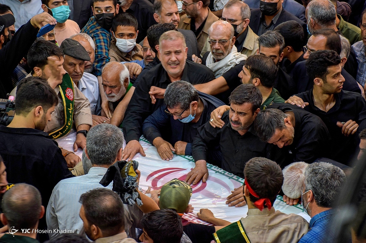 تصاویر: تشییع &laquo;احسان قدبیگی&raquo; شهید صنعت دفاعی - اراک