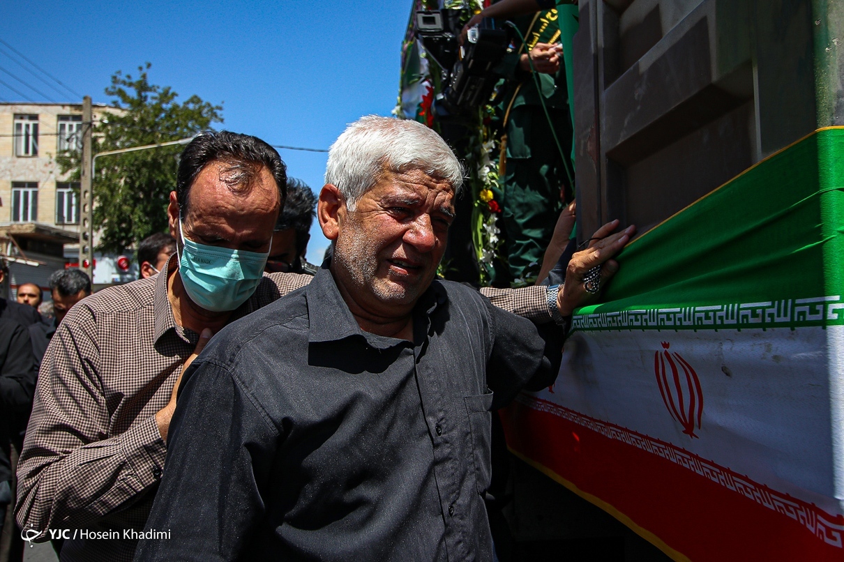 تصاویر: تشییع &laquo;احسان قدبیگی&raquo; شهید صنعت دفاعی - اراک