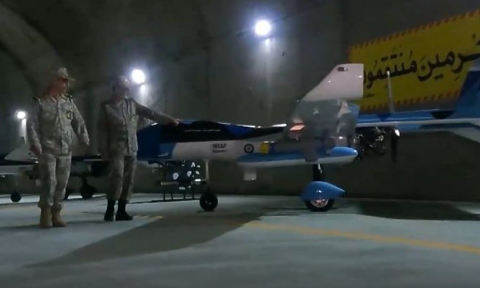 سرلشکر باقری از یک «پایگاه سری» ارتش بازدید کرد