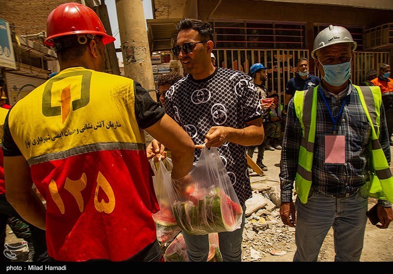 تصاویر: آواربرداری شبانه روزی متروپل - آبادان