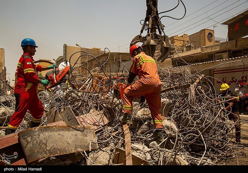 تصاویر: آواربرداری شبانه روزی متروپل - آبادان