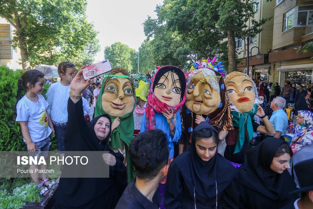 تصاویر: افتتاحیه بیست&zwnj;وهفتمین جشنواره بین&zwnj;المللی تئاتر کودک&zwnj;ونوجوان