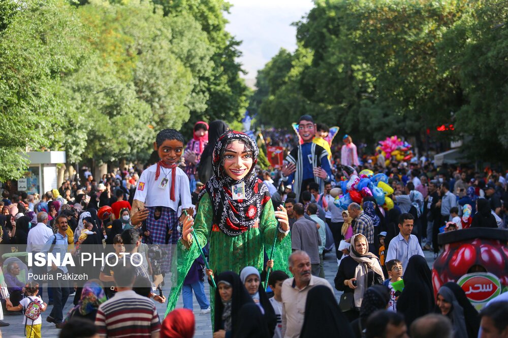 تصاویر: افتتاحیه بیست&zwnj;وهفتمین جشنواره بین&zwnj;المللی تئاتر کودک&zwnj;ونوجوان