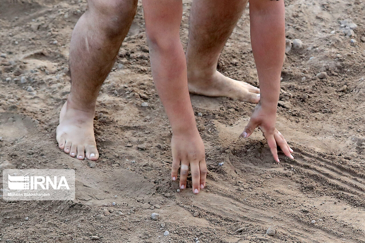 تصاویر: کشتی چوخه