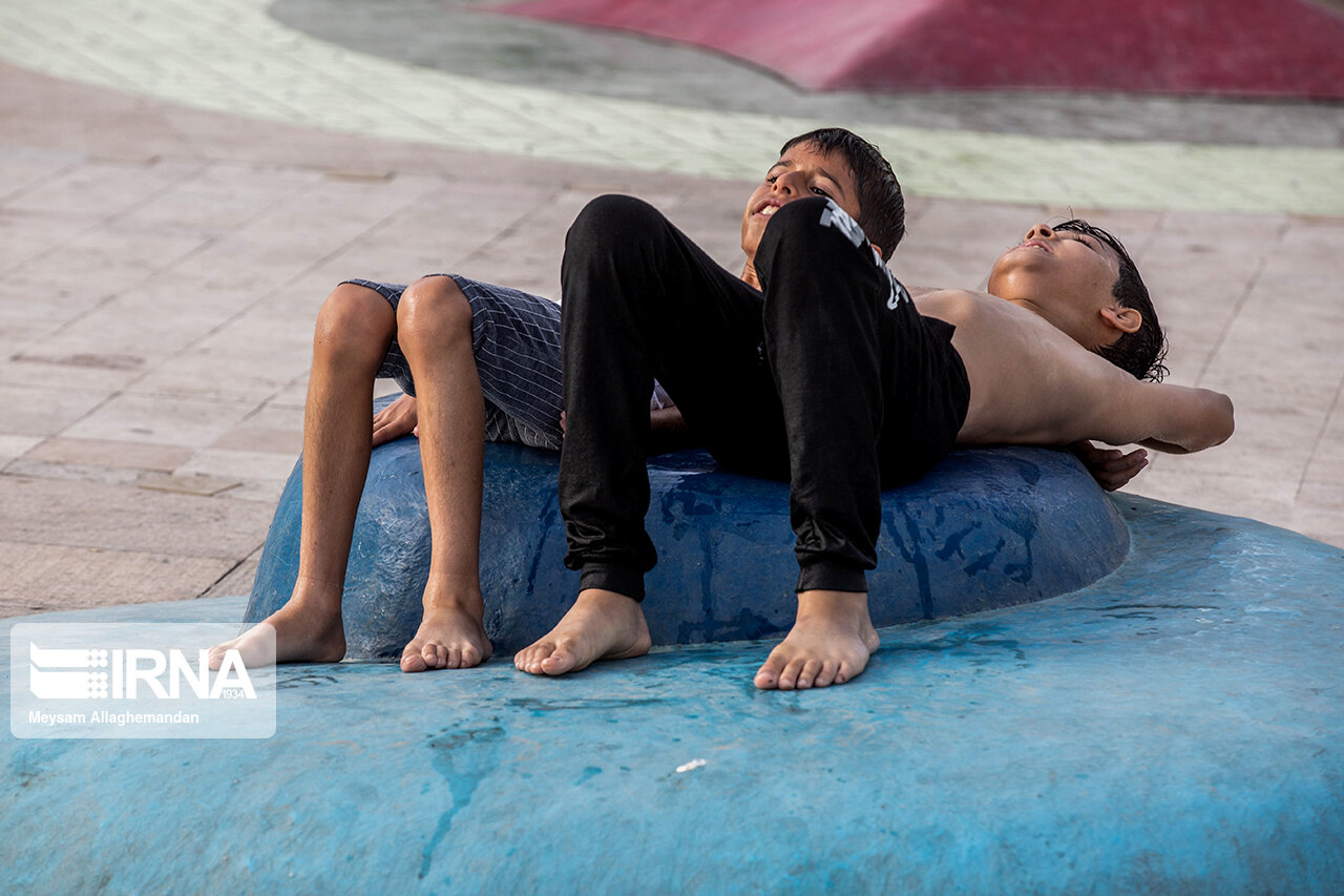 تصاویر: تفریح در آب و آتش