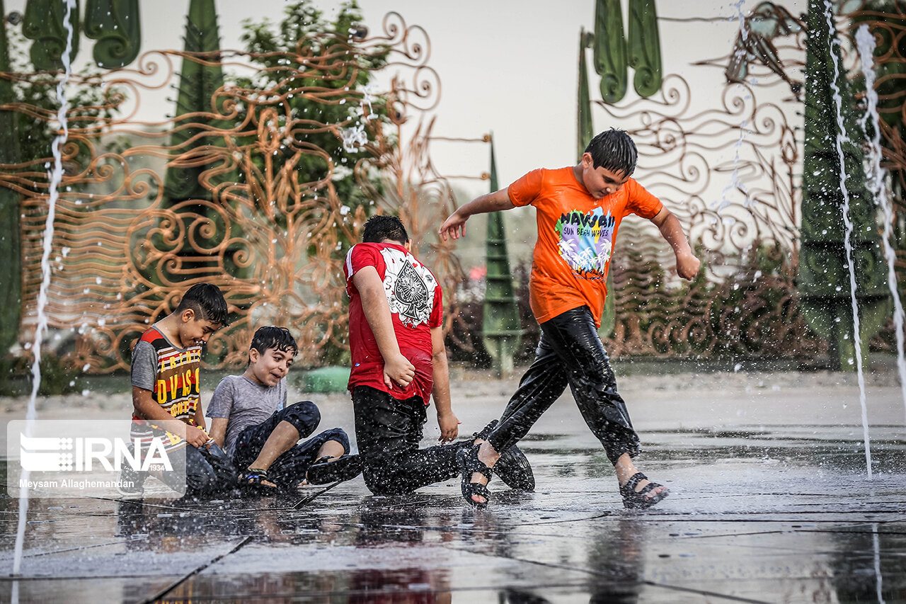 تصاویر: تفریح در آب و آتش