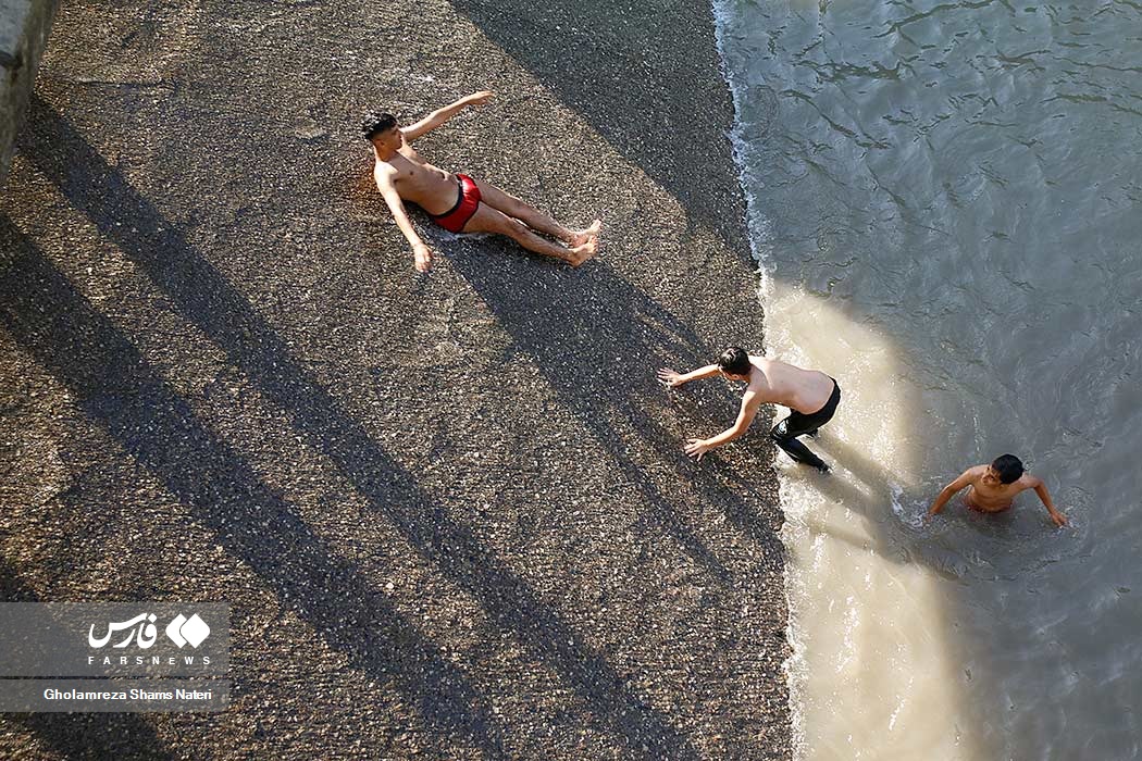 تصاویر: شنا در منطقه &laquo;شنا ممنوع&raquo;