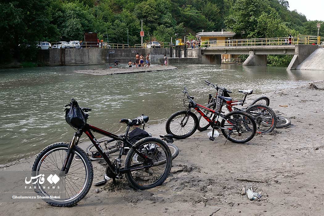 تصاویر: شنا در منطقه &laquo;شنا ممنوع&raquo;