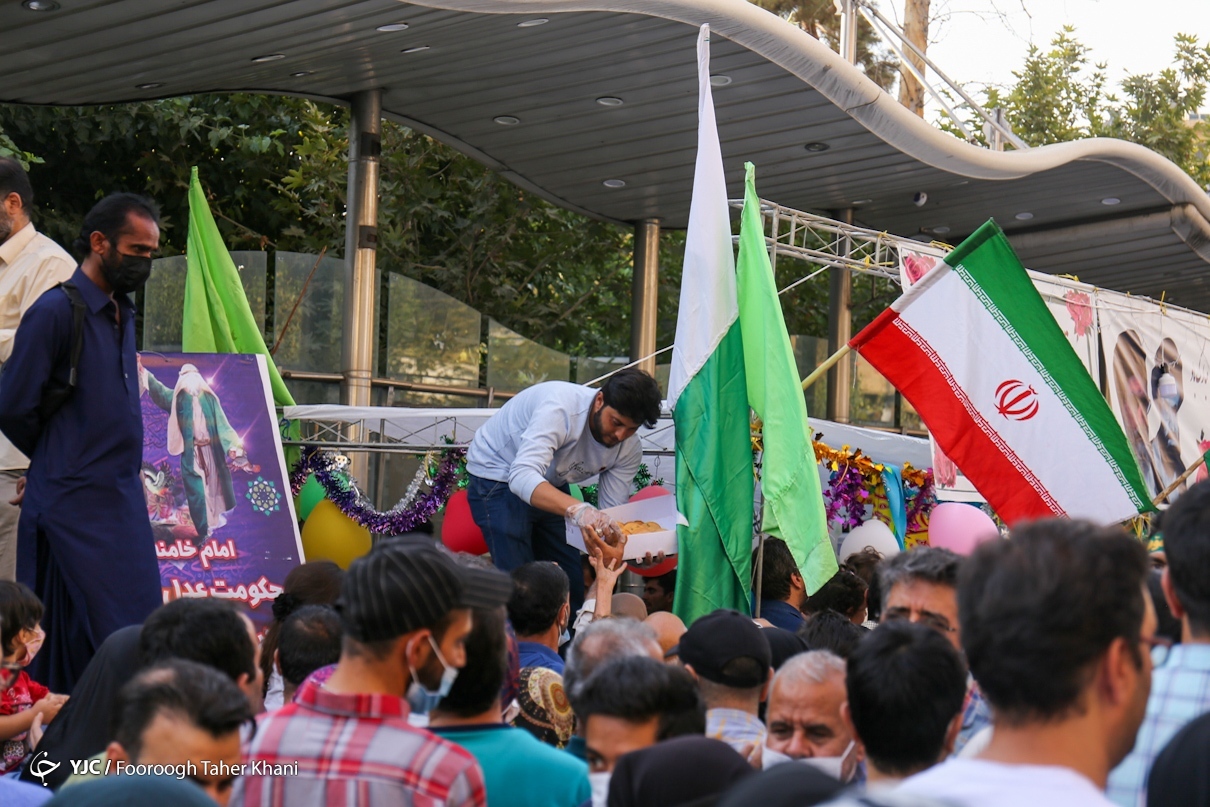 تصاویر: &laquo;مهمونی ۱۰ کیلومتری&raquo; عید غدیر