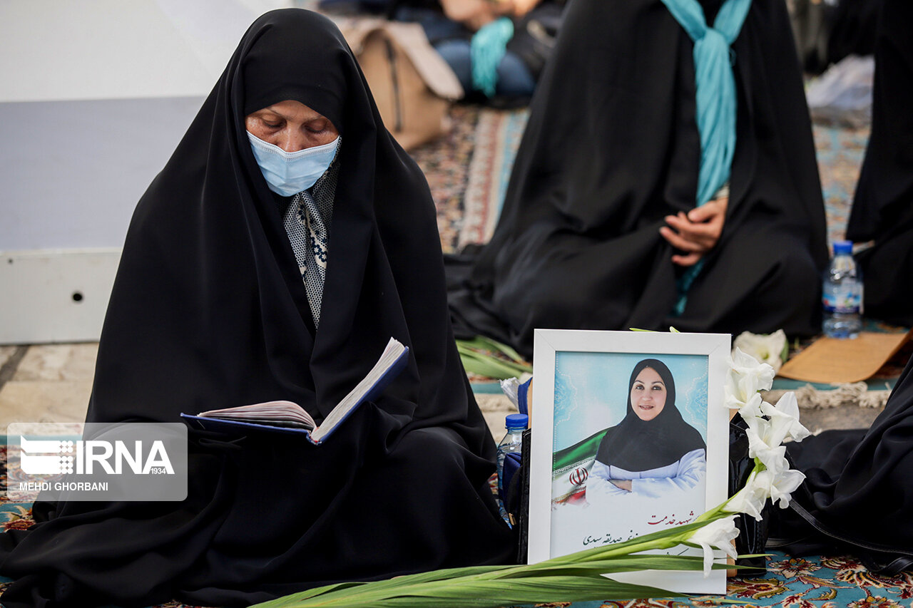 تصاویر: آئین دانش آموختگی دانشجویان علوم پزشکی درحرم امام رضا (ع)