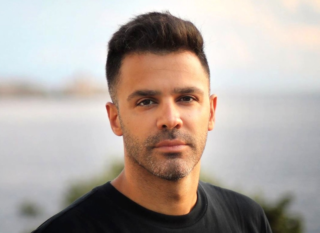 لغو کنسرت سیروان خسروی در اهواز / پخش مداحی مقابل سالن کنسرت