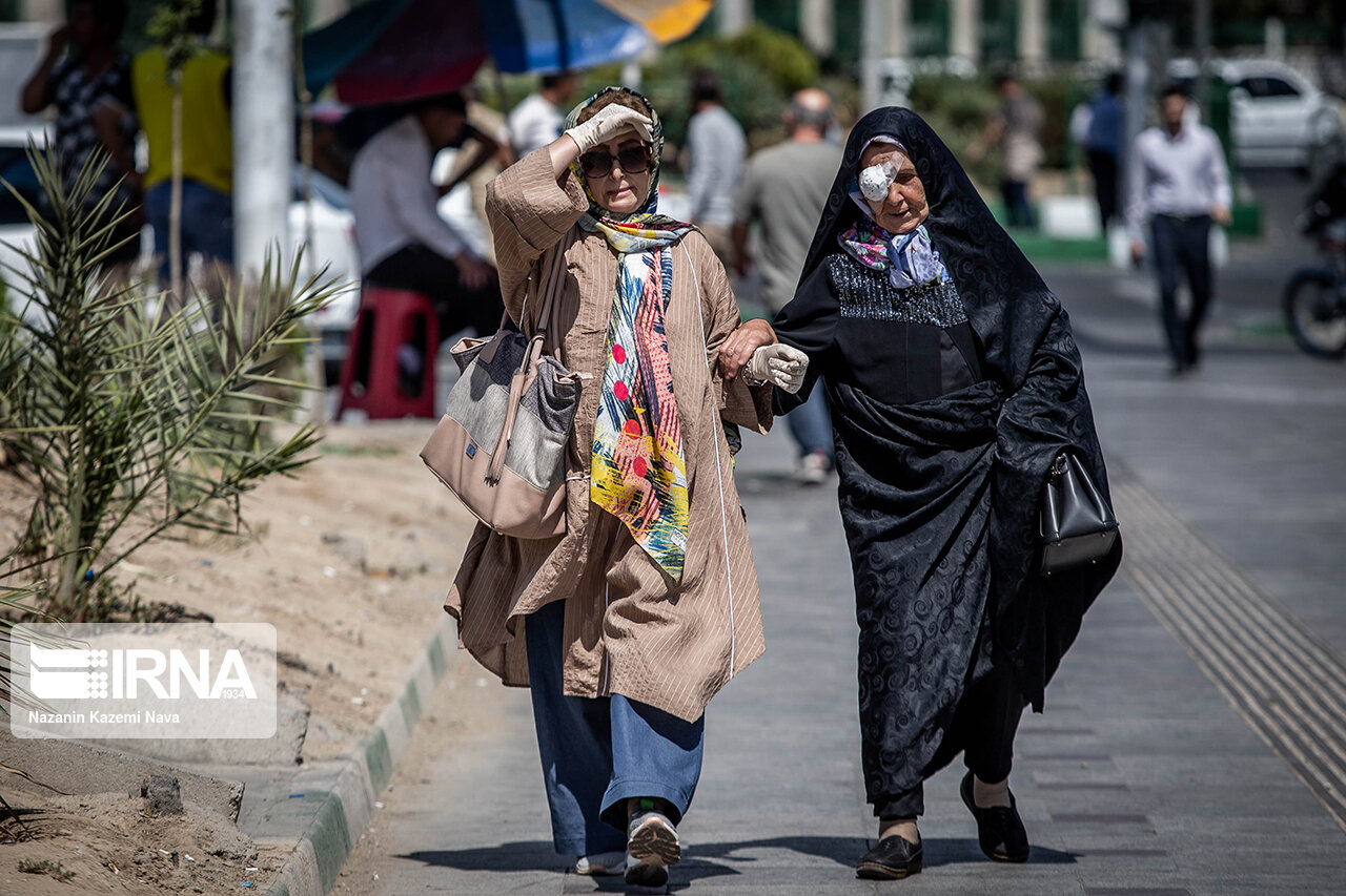تصاویر: گرما در مدار ۴۰ درجه