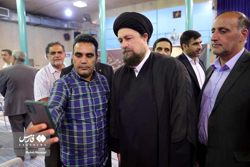 تصاویر: بزرگداشت شهدای ۷۲ تن در حسینیه جماران
