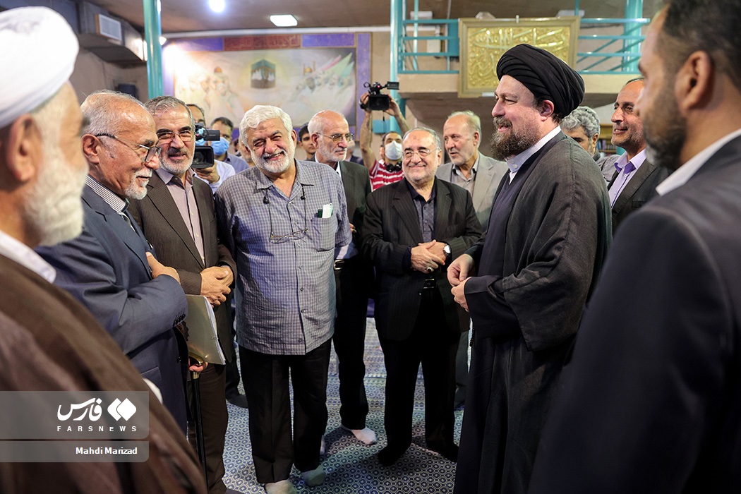 تصاویر: بزرگداشت شهدای ۷۲ تن در حسینیه جماران