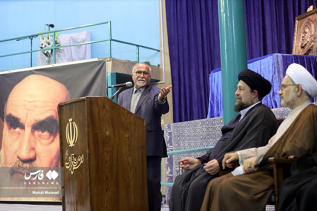 تصاویر: بزرگداشت شهدای ۷۲ تن در حسینیه جماران