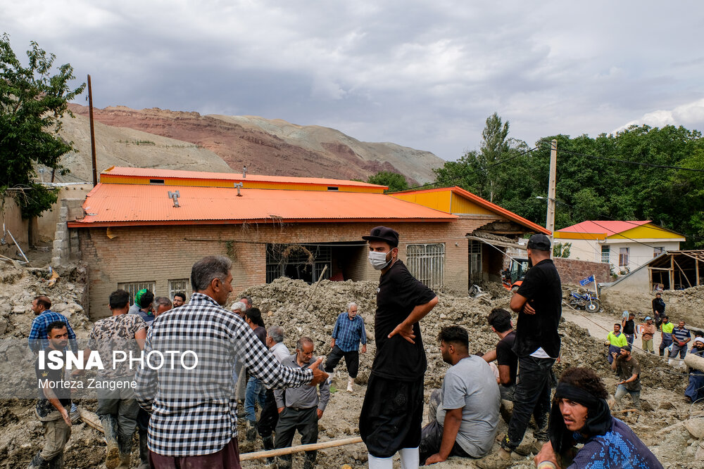 تصاویر: چهار روز پس از وقوع سیل در روستای مزداران فیروزکوه