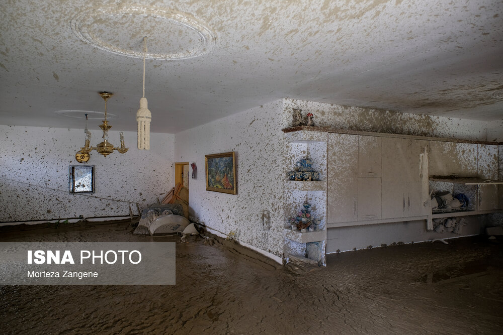تصاویر: چهار روز پس از وقوع سیل در روستای مزداران فیروزکوه