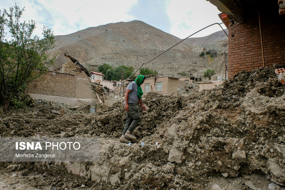 تصاویر: چهار روز پس از وقوع سیل در روستای مزداران فیروزکوه