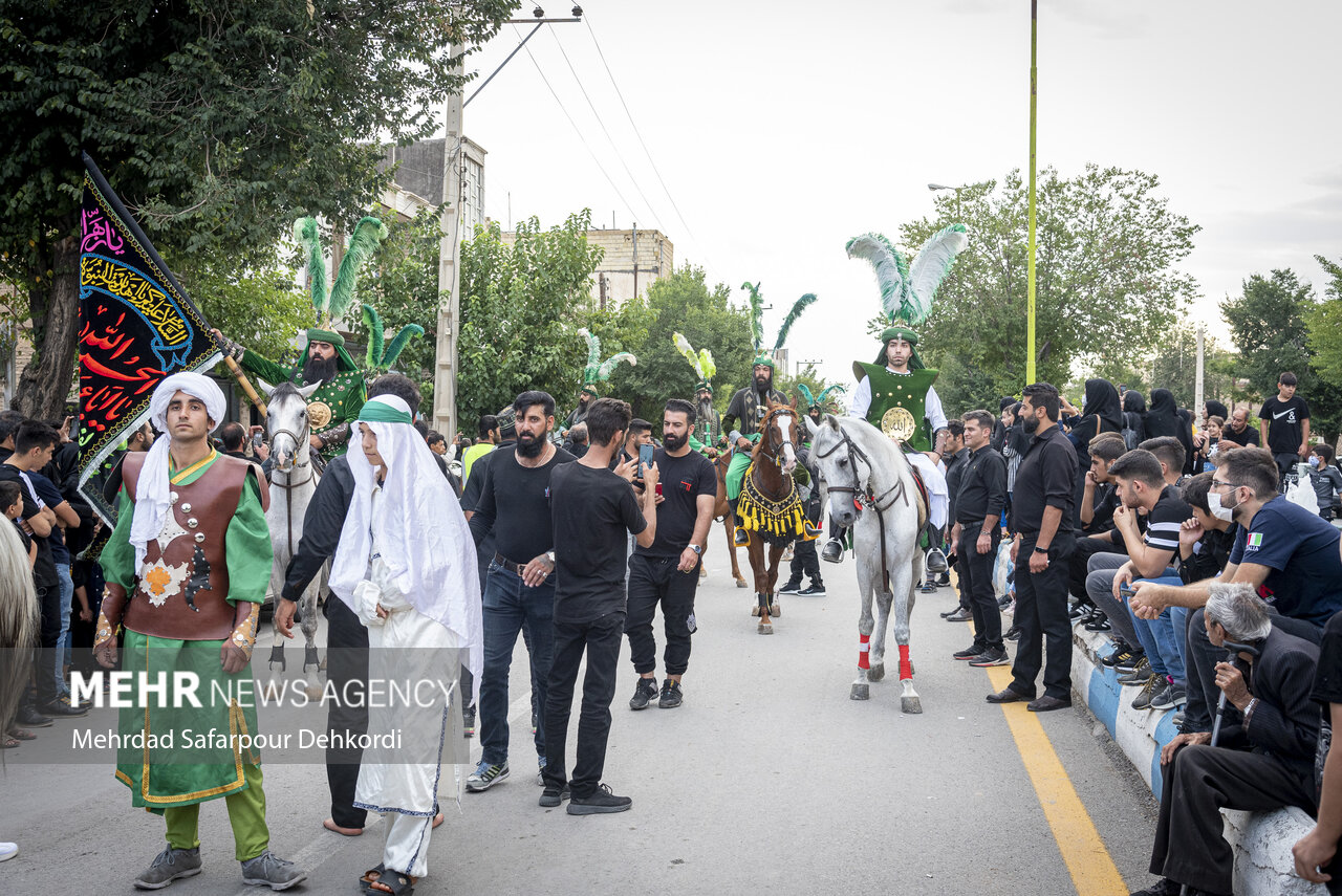 تصاویر: حرکت نمادین کاروان امام حسین(ع)