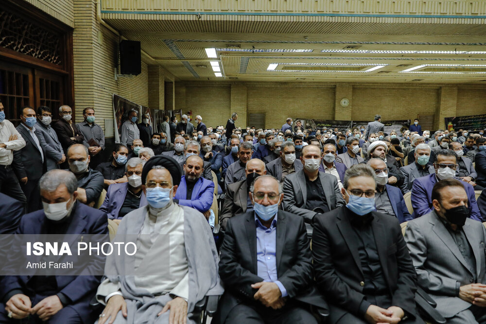 تصاویر: مراسم یادبود دکتر عادل آذر