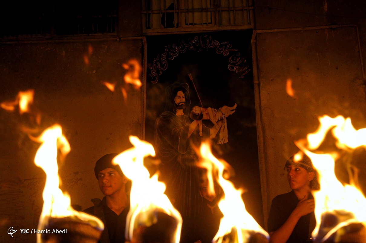 تصاویر: آیین مشعل گردانی عراقی های مقیم تهران و قم