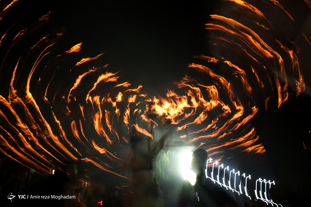 تصاویر: آیین مشعل گردانی عراقی های مقیم تهران و قم