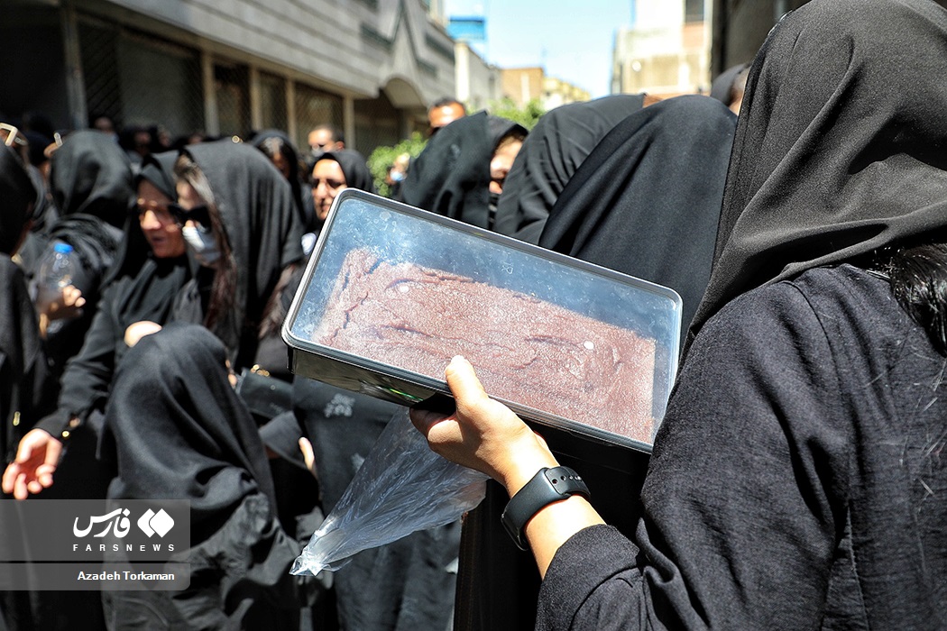 تصاویر: چهارراه گلوبندک؛ حلوایی‌ترین خیابان ایران