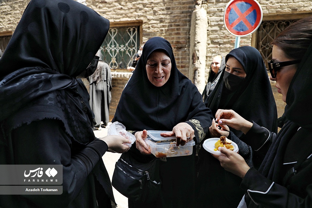 تصاویر: چهارراه گلوبندک؛ حلوایی&zwnj;ترین خیابان ایران