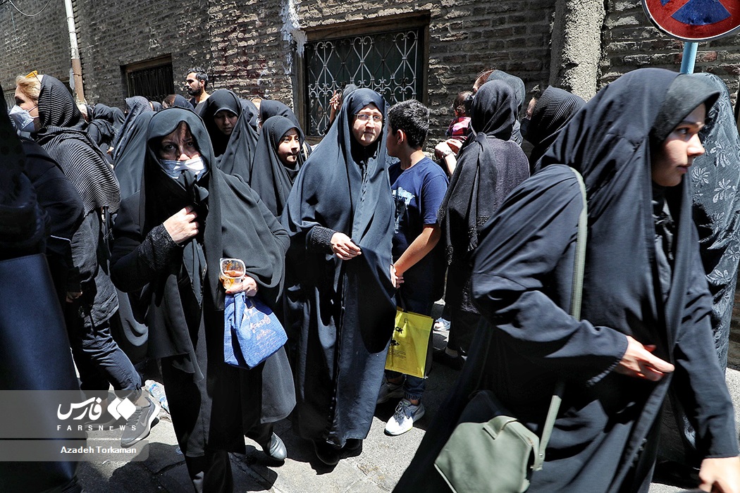 تصاویر: چهارراه گلوبندک؛ حلوایی‌ترین خیابان ایران