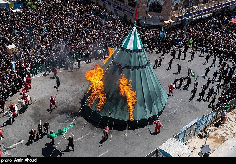 تصاویر: خیمه سوزان ظهر عاشورا - چهار راه گلوبندک تهران
