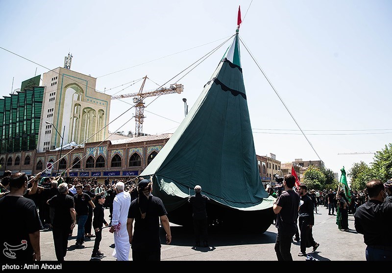 تصاویر: خیمه سوزان ظهر عاشورا - چهار راه گلوبندک تهران