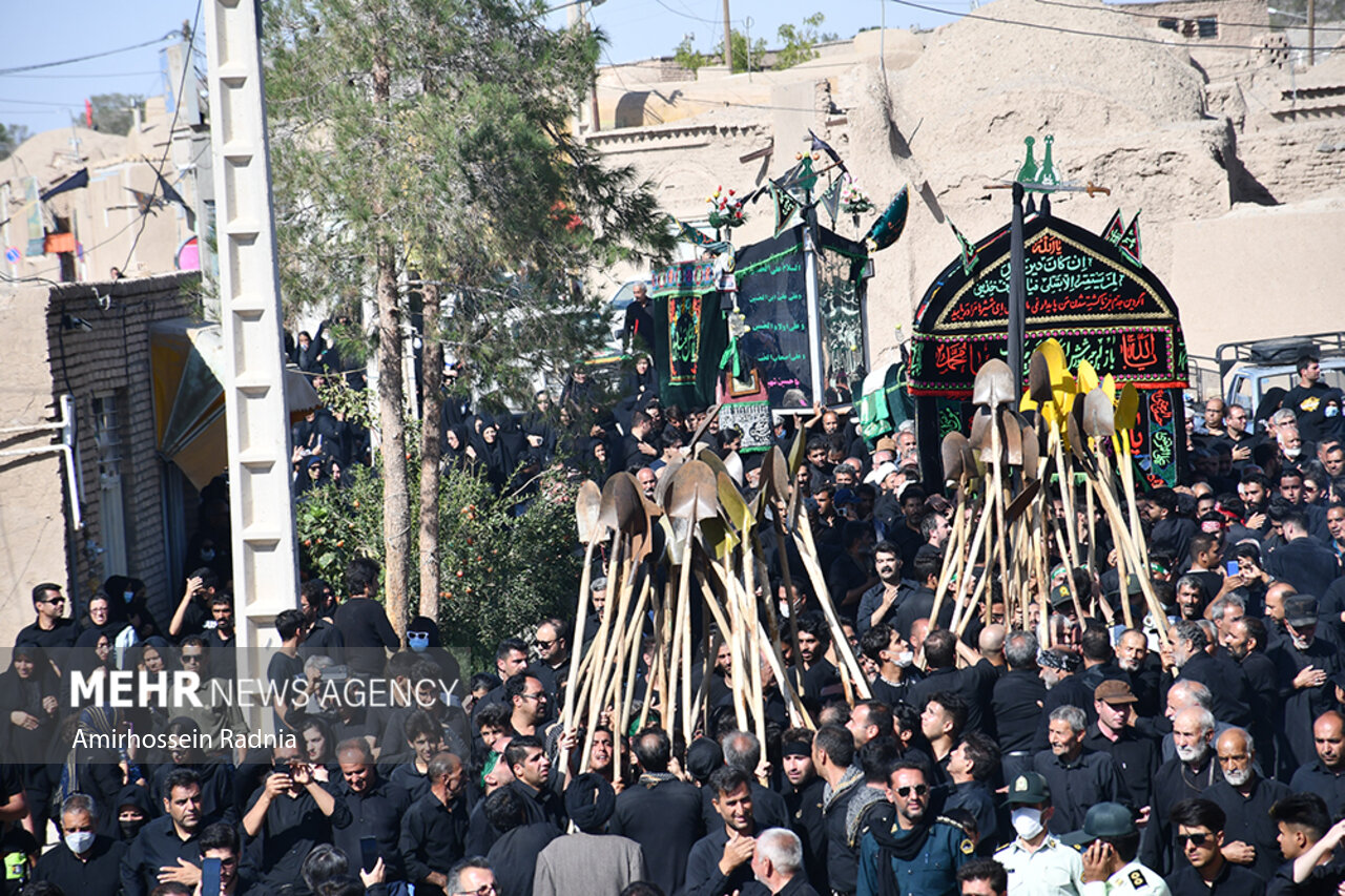 تصاویر: آئین سنتی بیل زنی در خوسف