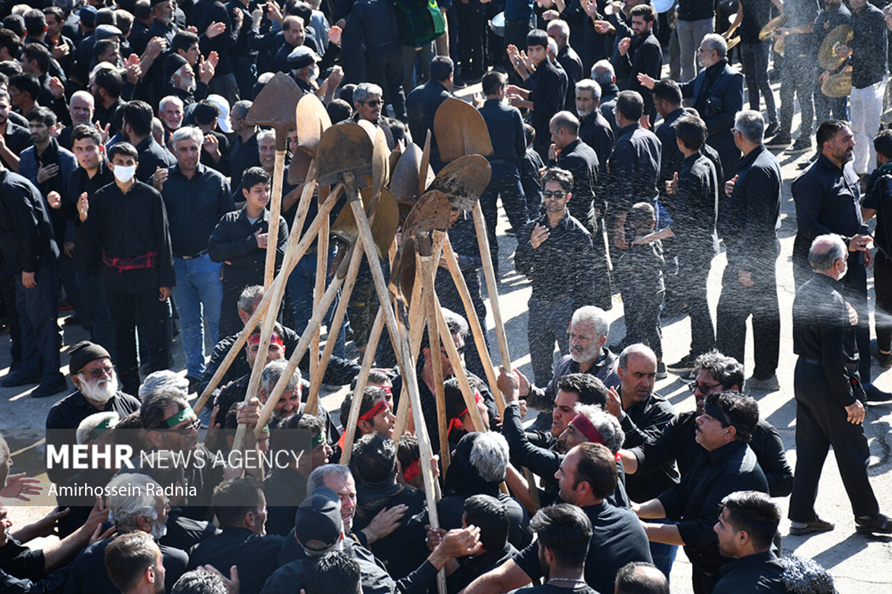 تصاویر: آئین سنتی بیل زنی در خوسف