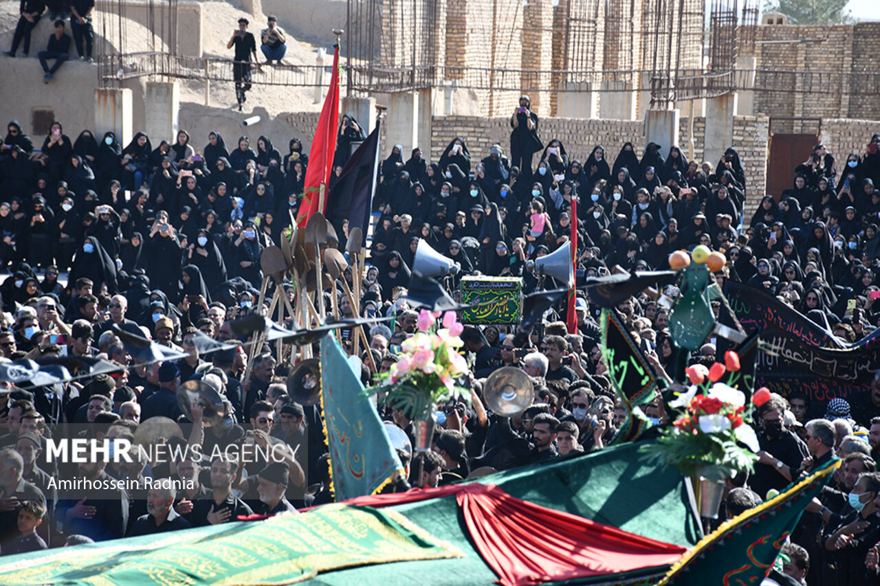 تصاویر: آئین سنتی بیل زنی در خوسف