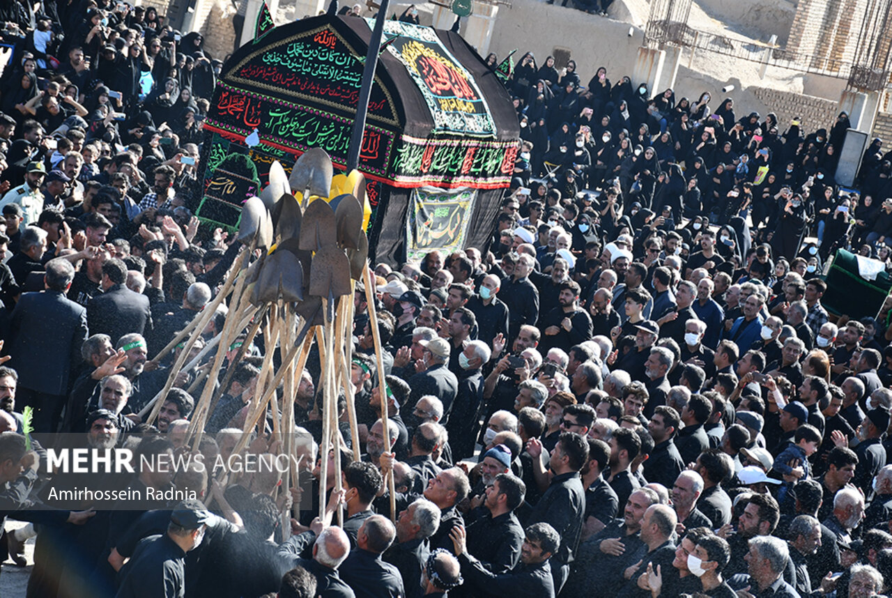 تصاویر: آئین سنتی بیل زنی در خوسف