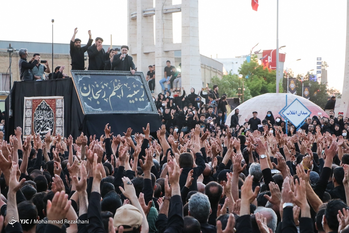 تصاویر: اجتماع عظیم «یوم الزینب» در زنجان