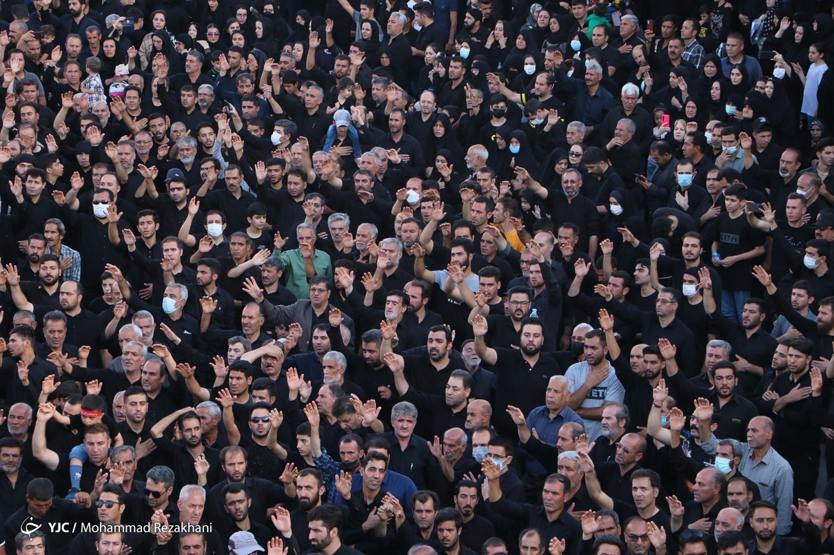 تصاویر: اجتماع عظیم «یوم الزینب» در زنجان