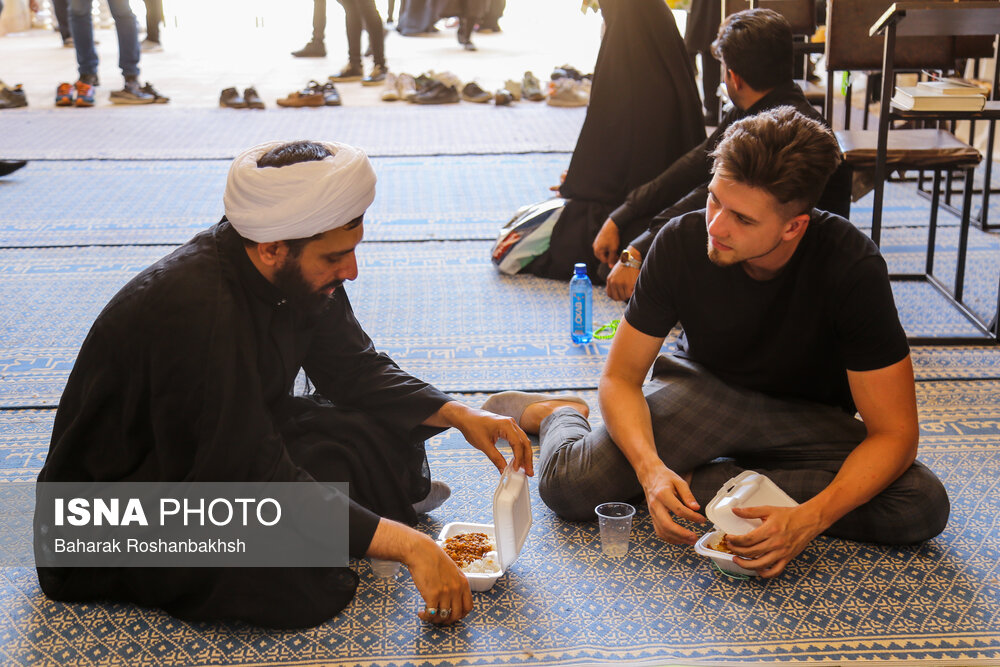 تصاویر: حضور گردشگران خارجی در آیین&zwnj;های محرم یزد