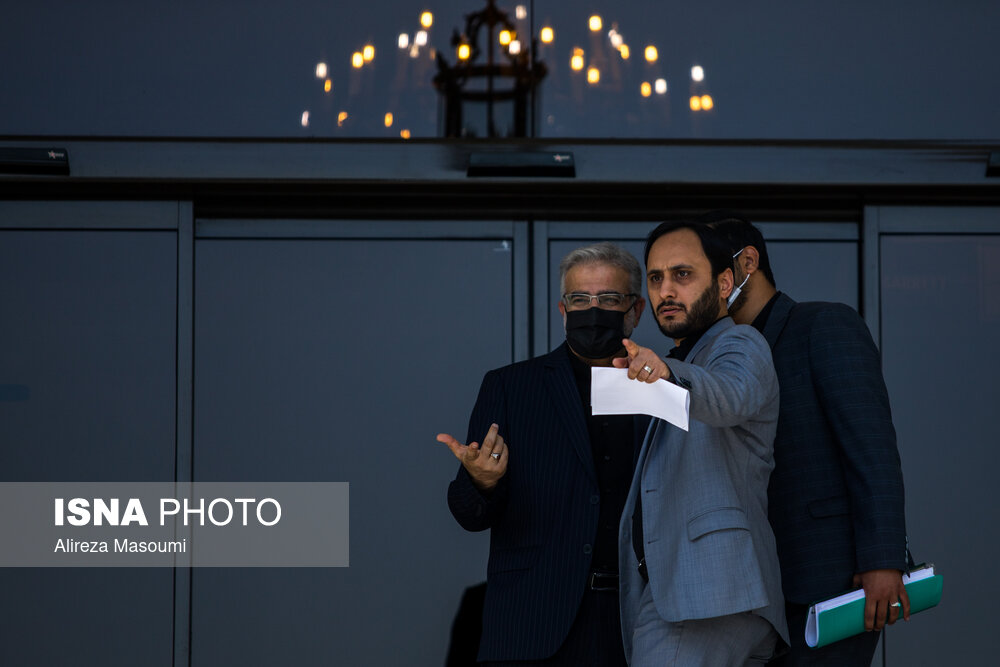 تصاویر: حاشیه جلسه هیات دولت - ۱۹ مرداد