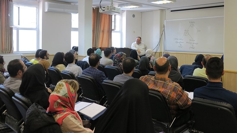 نخستین هنرستان فنی حرفه ای پسرانه غیردولتی فناوری مالی کشور افتتاح شد