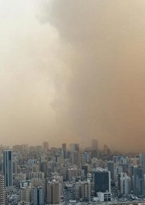 ویدیو /  لحظه هجوم طوفان شن به دبی