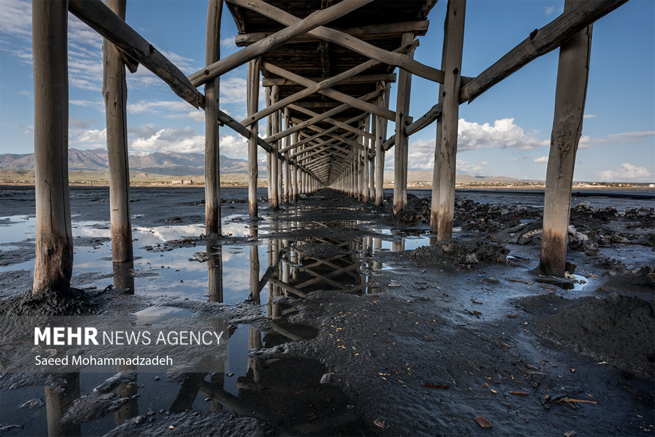 تصاویر: نفس‌های آخر دریاچه ارومیه