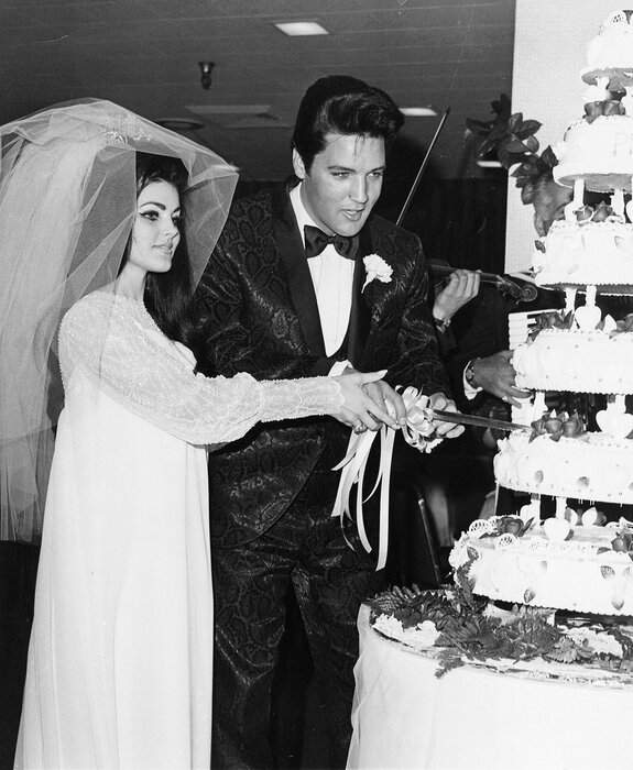 «الویس پریسلی»؛ خواننده‌ای که جسدش از ترس دزدان به جایی امن منتقل شد