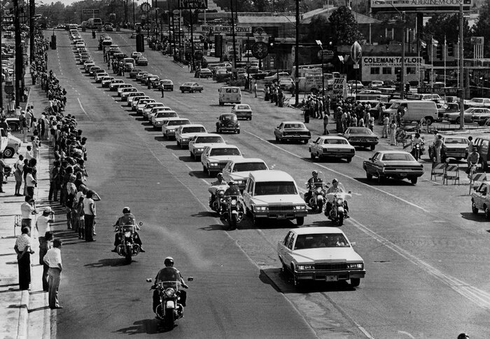 «الویس پریسلی»؛ خواننده‌ای که جسدش از ترس دزدان به جایی امن منتقل شد