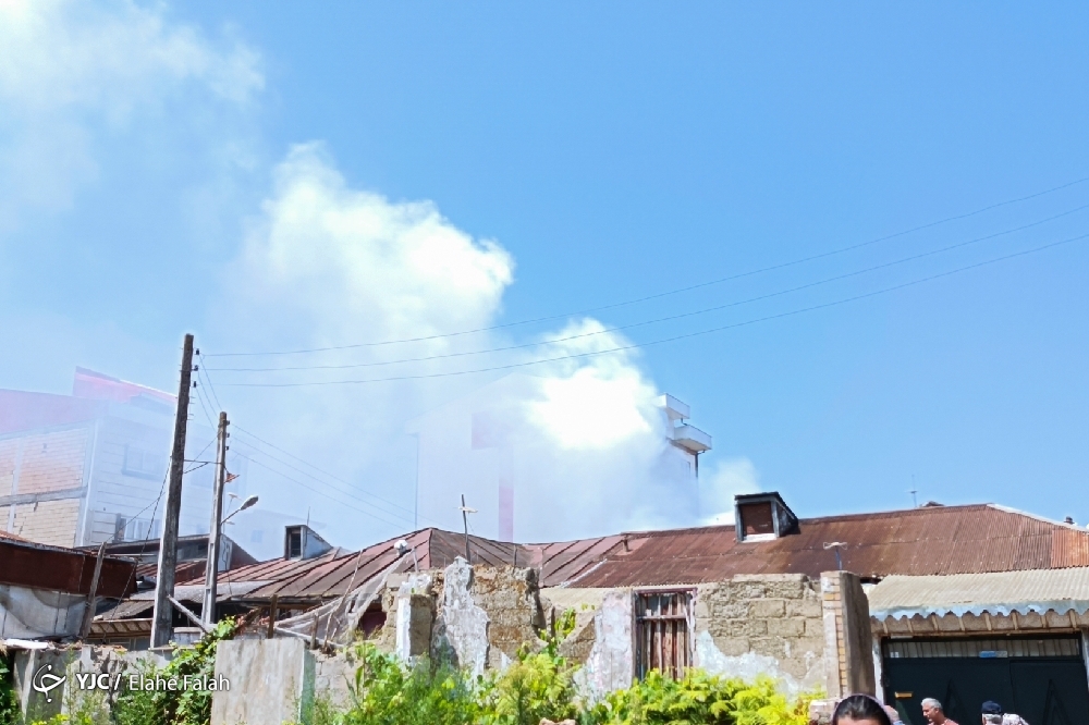 تصاویر: آتش سوزی منزل مسکونی در رشت