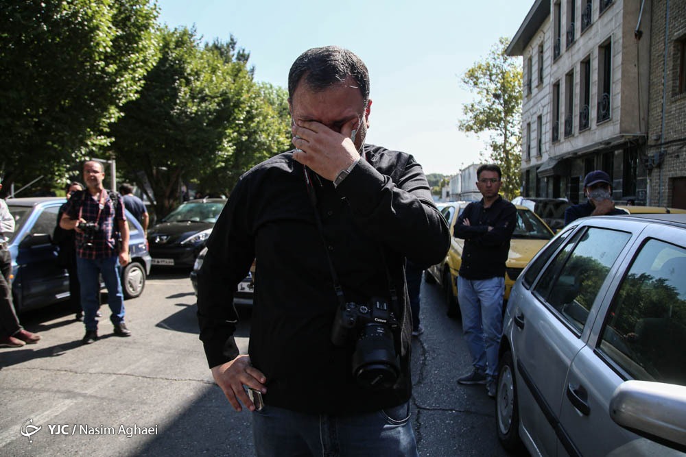 تصاویر: مراسم بدرقه پیکر زنده یاد بابک برزویه در خانه هنرمندان